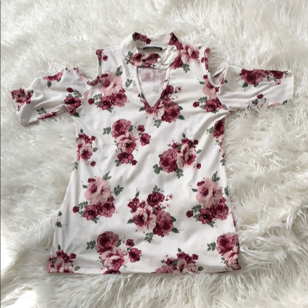 Open shoulder top